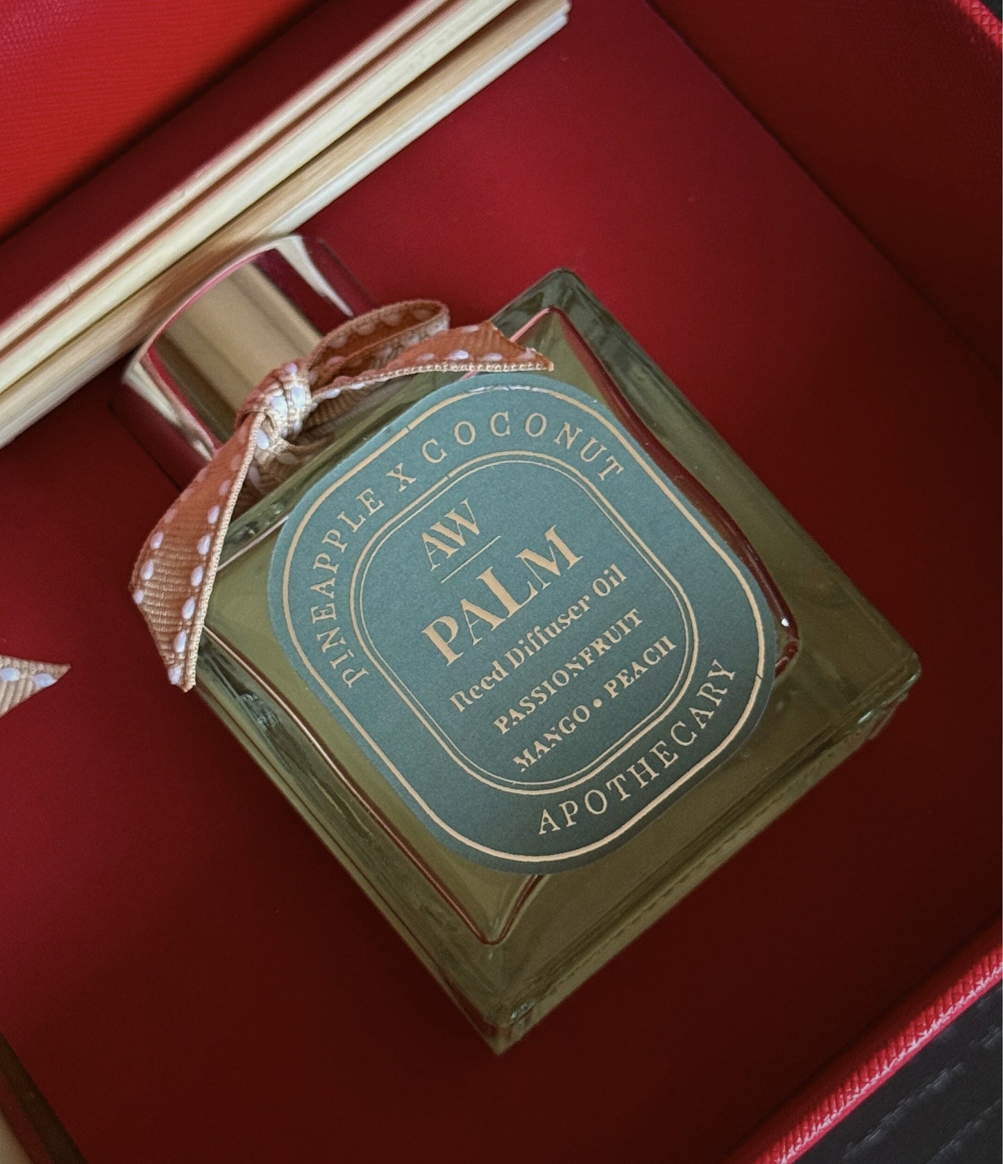 PALM LUXE CHRISTMAS EDIT