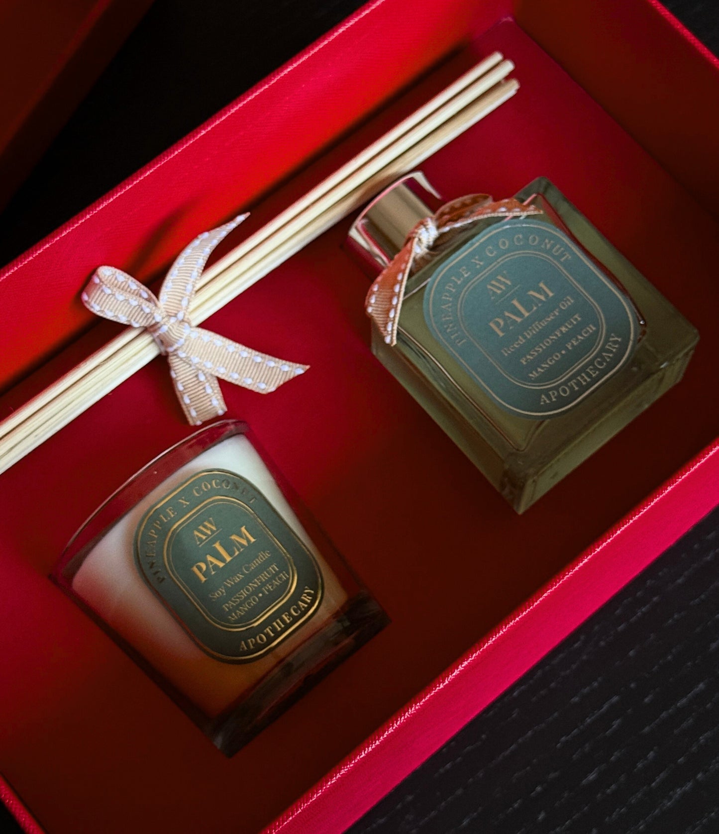 PALM LUXE CHRISTMAS EDIT